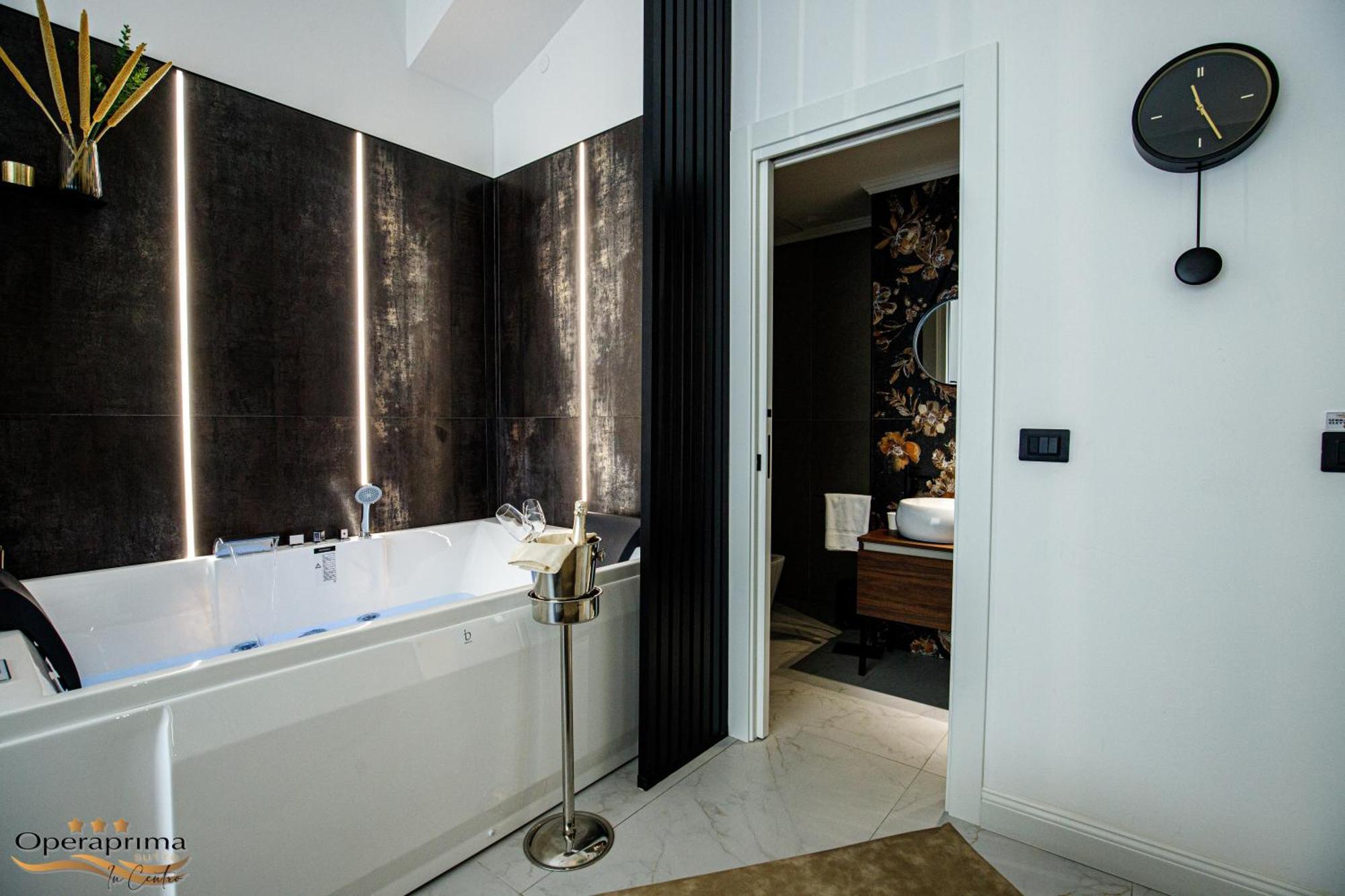 Operaprimasuite In Centro Gasthof *